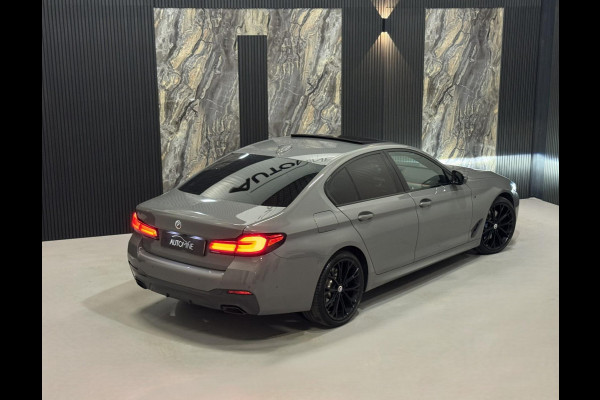 BMW 5 Serie 530e 50 Jahre M Edition|Open dak|Laser Lights|BOMVOL