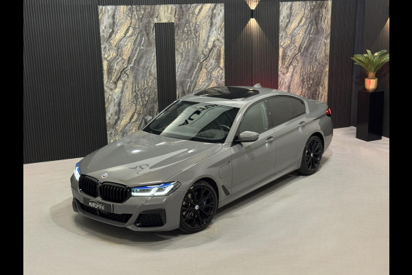 BMW 5 Serie 530e 50 Jahre M Edition|Open dak|Laser Lights|BOMVOL