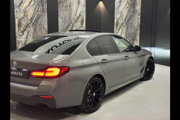 BMW 5 Serie 530e 50 Jahre M Edition|Open dak|Laser Lights|BOMVOL