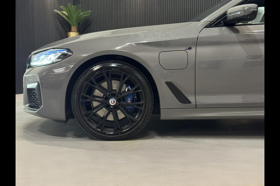 BMW 5 Serie 530e 50 Jahre M Edition|Open dak|Laser Lights|BOMVOL