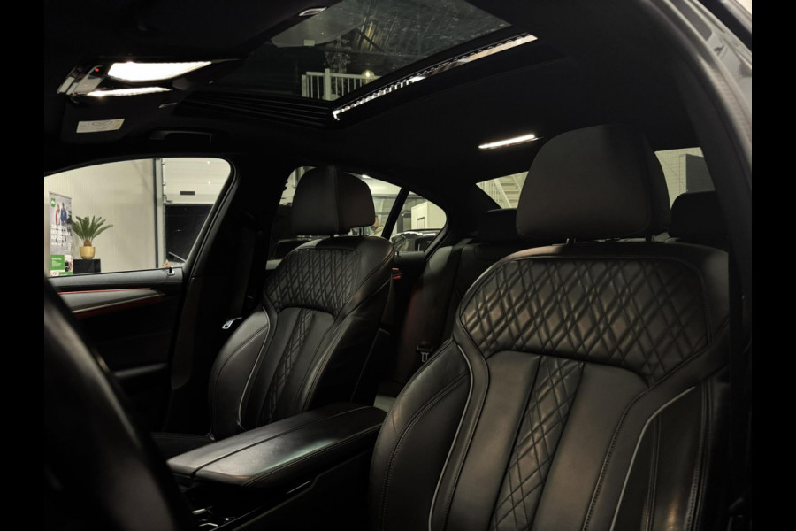 BMW 5 Serie 530e 50 Jahre M Edition|Open dak|Laser Lights|BOMVOL