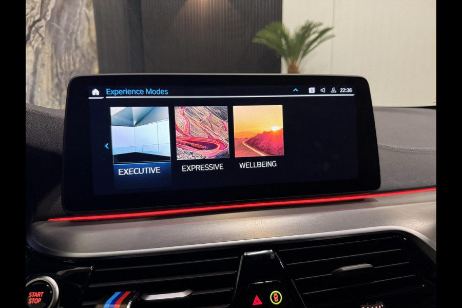 BMW 5 Serie 530e 50 Jahre M Edition|Open dak|Laser Lights|BOMVOL