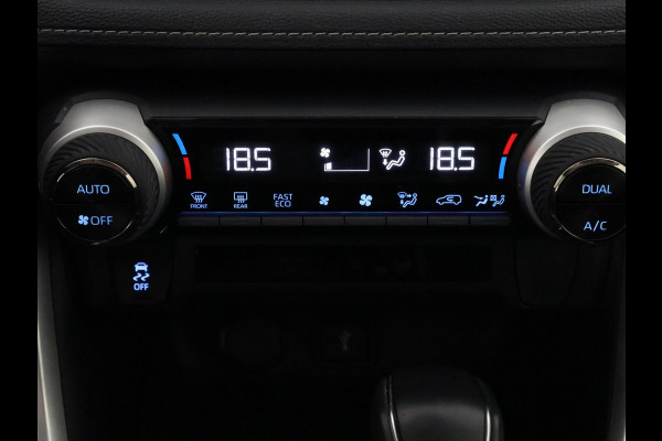 Toyota RAV4 2.5 Hybrid Bi-Tone | Trekhaak | Dealer onderhouden | Adaptive Cruise control Toyota RAV4 2.5 Hybrid Bi-Tone | Trekhaak | Dealer onderhouden | Adaptive Cruise control