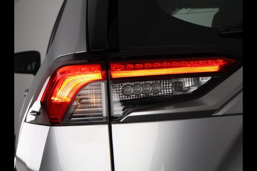 Toyota RAV4 2.5 Hybrid Bi-Tone | Trekhaak | Dealer onderhouden | Adaptive Cruise control Toyota RAV4 2.5 Hybrid Bi-Tone | Trekhaak | Dealer onderhouden | Adaptive Cruise control