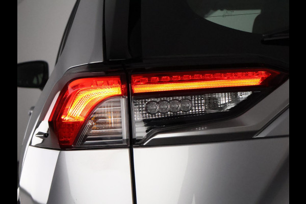 Toyota RAV4 2.5 Hybrid Bi-Tone | Trekhaak | Dealer onderhouden | Adaptive Cruise control Toyota RAV4 2.5 Hybrid Bi-Tone | Trekhaak | Dealer onderhouden | Adaptive Cruise control