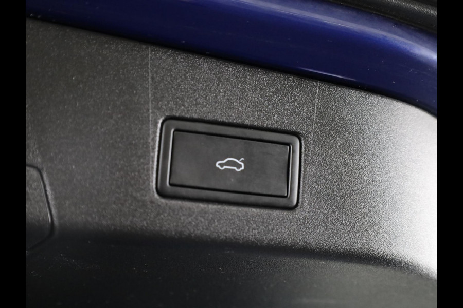 Volkswagen ID.4 Pro Business 77 kWh 286PK | Full Led | Achteruitrijcamera | Keyless Volkswagen ID.4 Pro Business 77 kWh 286PK | Full Led | Achteruitrijcamera | Keyless