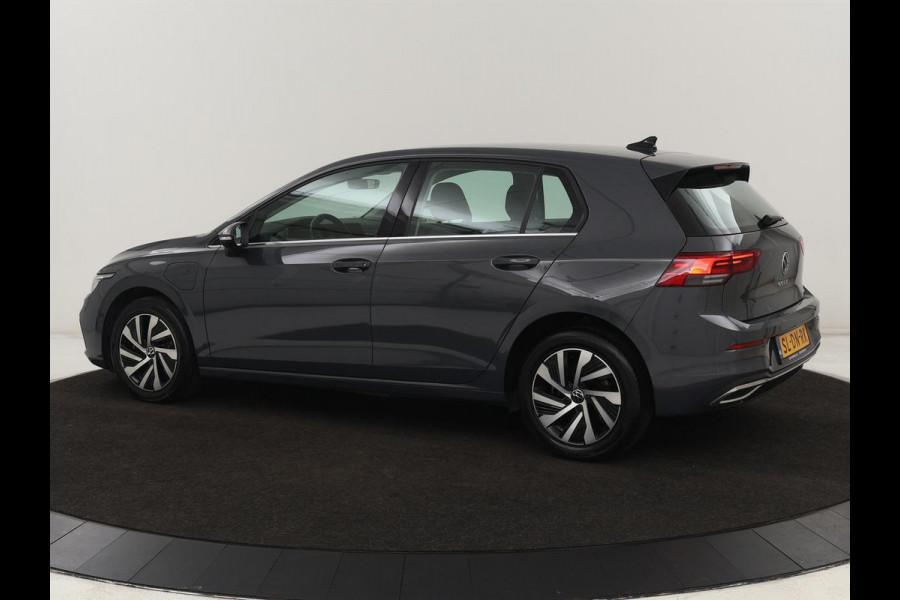 Volkswagen Golf 1.4 eHybrid Style | Massage | Carplay | Memory | Navigatie | Adaptive cruise | Parkeerhulp | Sfeerverlichting | Full LED | PHEV | Plug In Volkswagen Golf 1.4 eHybrid Style | Massage | Carplay | Memory | Navigatie | Adaptive cruise | Parkeerhulp | Sfeerverlichting | Full LED | PHEV | Plug In