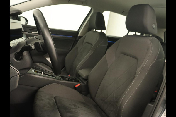 Volkswagen Golf 1.4 eHybrid Style | Massage | Carplay | Memory | Navigatie | Adaptive cruise | Parkeerhulp | Sfeerverlichting | Full LED | PHEV | Plug In Volkswagen Golf 1.4 eHybrid Style | Massage | Carplay | Memory | Navigatie | Adaptive cruise | Parkeerhulp | Sfeerverlichting | Full LED | PHEV | Plug In