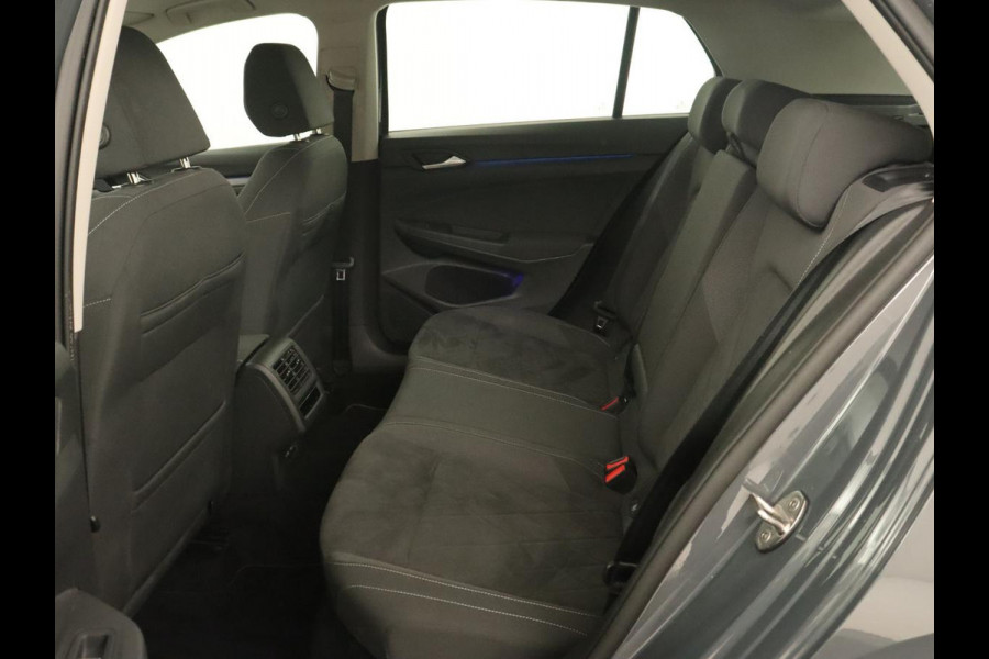 Volkswagen Golf 1.4 eHybrid Style | Massage | Carplay | Memory | Navigatie | Adaptive cruise | Parkeerhulp | Sfeerverlichting | Full LED | PHEV | Plug In Volkswagen Golf 1.4 eHybrid Style | Massage | Carplay | Memory | Navigatie | Adaptive cruise | Parkeerhulp | Sfeerverlichting | Full LED | PHEV | Plug In