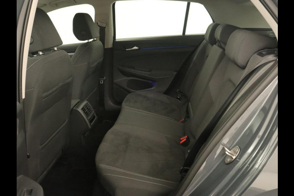 Volkswagen Golf 1.4 eHybrid Style | Massage | Carplay | Memory | Navigatie | Adaptive cruise | Parkeerhulp | Sfeerverlichting | Full LED | PHEV | Plug In Volkswagen Golf 1.4 eHybrid Style | Massage | Carplay | Memory | Navigatie | Adaptive cruise | Parkeerhulp | Sfeerverlichting | Full LED | PHEV | Plug In