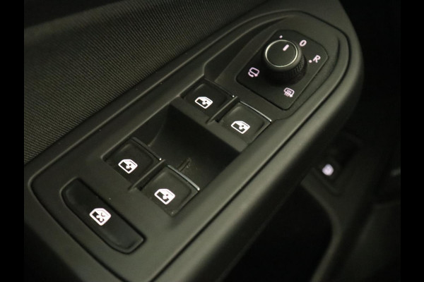 Volkswagen Golf 1.4 eHybrid Style | Massage | Carplay | Memory | Navigatie | Adaptive cruise | Parkeerhulp | Sfeerverlichting | Full LED | PHEV | Plug In Volkswagen Golf 1.4 eHybrid Style | Massage | Carplay | Memory | Navigatie | Adaptive cruise | Parkeerhulp | Sfeerverlichting | Full LED | PHEV | Plug In