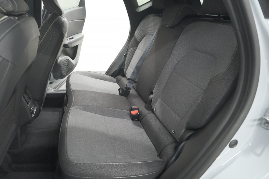 Renault Captur Mild Hybrid 160 EDC Techno | Pack Winter | Camera | Adaptieve Cruise Control | Apple Carplay Renault Captur Mild Hybrid 160 EDC Techno | Pack Winter | Camera | Adaptieve Cruise Control | Apple Carplay