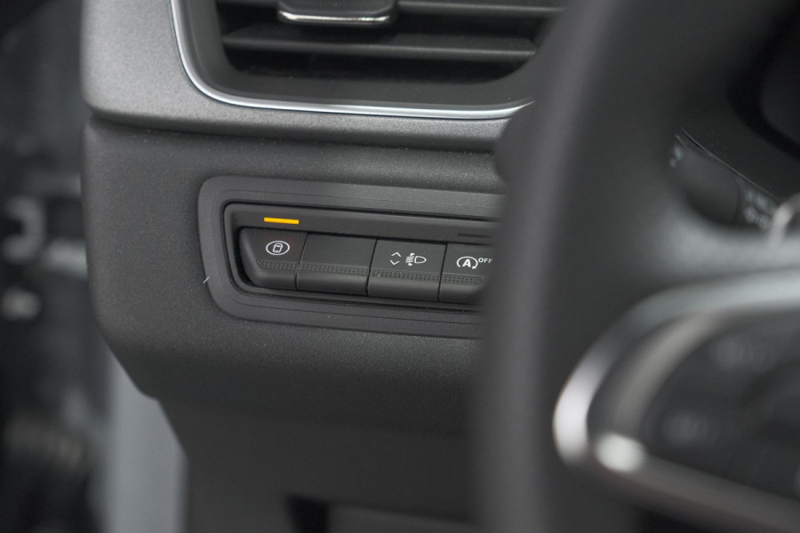 Renault Captur Mild Hybrid 160 EDC Techno | Pack Winter | Camera | Adaptieve Cruise Control | Apple Carplay Renault Captur Mild Hybrid 160 EDC Techno | Pack Winter | Camera | Adaptieve Cruise Control | Apple Carplay