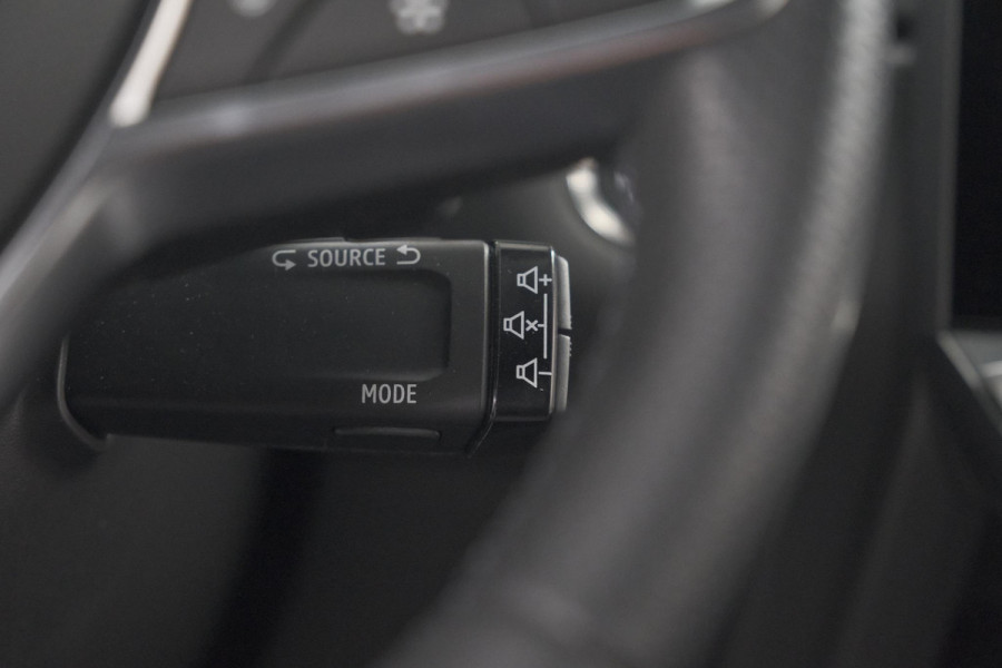 Renault Captur Mild Hybrid 160 EDC Techno | Pack Winter | Camera | Adaptieve Cruise Control | Apple Carplay Renault Captur Mild Hybrid 160 EDC Techno | Pack Winter | Camera | Adaptieve Cruise Control | Apple Carplay