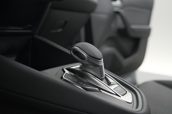 Renault Captur Mild Hybrid 160 EDC Techno | Pack Winter | Camera | Adaptieve Cruise Control | Apple Carplay Renault Captur Mild Hybrid 160 EDC Techno | Pack Winter | Camera | Adaptieve Cruise Control | Apple Carplay