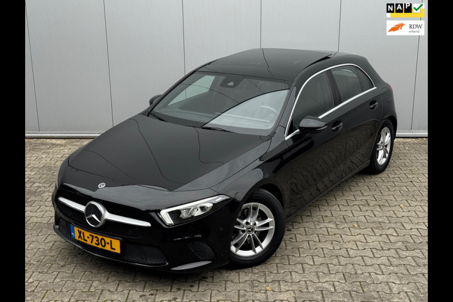 Mercedes-Benz A-Klasse A180 BUSINESS SOLUTION STOELVERWARMING FULL SCREEN NEDERLANDSE AUTO TREKHAAK NAP EERSTE EIGENAAR