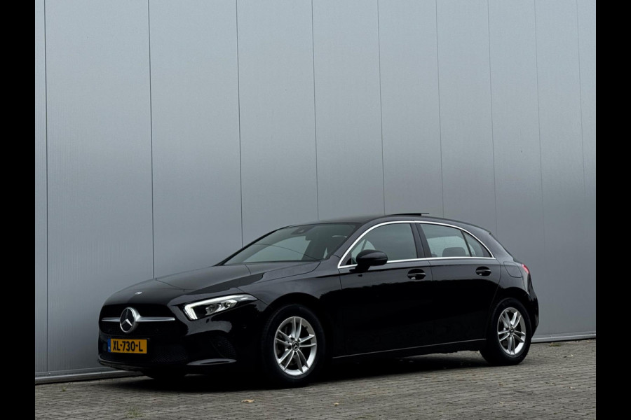 Mercedes-Benz A-Klasse A180 BUSINESS SOLUTION STOELVERWARMING FULL SCREEN NEDERLANDSE AUTO TREKHAAK NAP EERSTE EIGENAAR