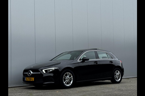 Mercedes-Benz A-Klasse A180 BUSINESS SOLUTION STOELVERWARMING FULL SCREEN NEDERLANDSE AUTO TREKHAAK NAP EERSTE EIGENAAR