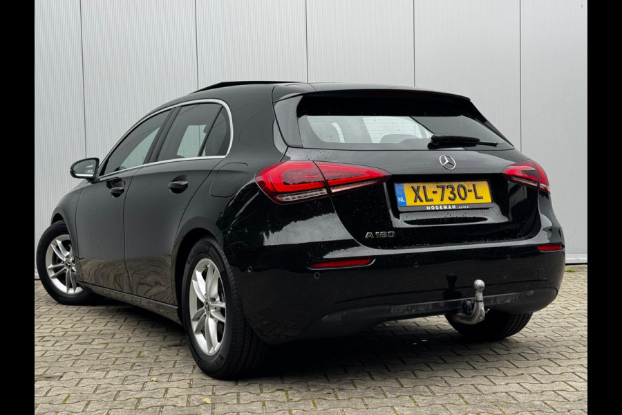 Mercedes-Benz A-Klasse A180 BUSINESS SOLUTION STOELVERWARMING FULL SCREEN NEDERLANDSE AUTO TREKHAAK NAP EERSTE EIGENAAR