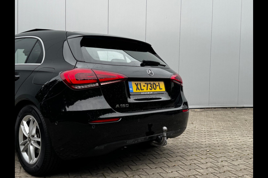 Mercedes-Benz A-Klasse A180 BUSINESS SOLUTION STOELVERWARMING FULL SCREEN NEDERLANDSE AUTO TREKHAAK NAP EERSTE EIGENAAR