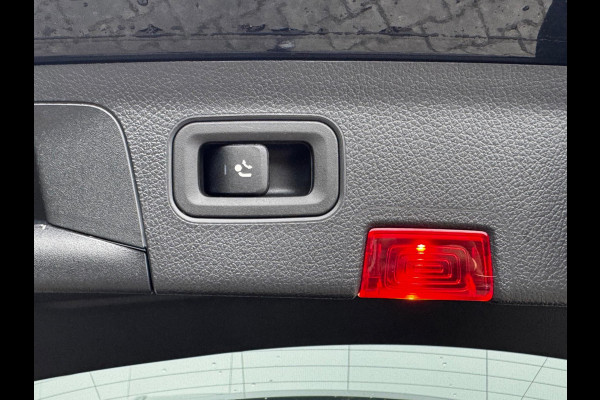 Mercedes-Benz A-Klasse A180 BUSINESS SOLUTION STOELVERWARMING FULL SCREEN NEDERLANDSE AUTO TREKHAAK NAP EERSTE EIGENAAR