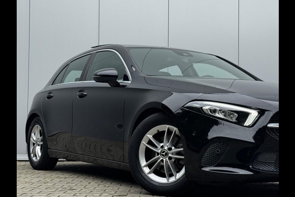 Mercedes-Benz A-Klasse A180 BUSINESS SOLUTION STOELVERWARMING FULL SCREEN NEDERLANDSE AUTO TREKHAAK NAP EERSTE EIGENAAR