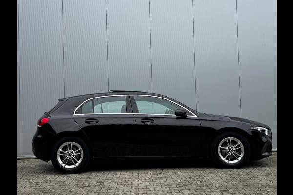 Mercedes-Benz A-Klasse A180 BUSINESS SOLUTION STOELVERWARMING FULL SCREEN NEDERLANDSE AUTO TREKHAAK NAP EERSTE EIGENAAR