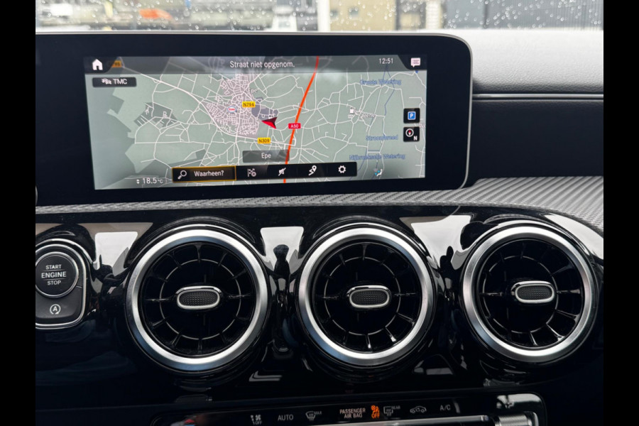 Mercedes-Benz A-Klasse A180 BUSINESS SOLUTION STOELVERWARMING FULL SCREEN NEDERLANDSE AUTO TREKHAAK NAP EERSTE EIGENAAR