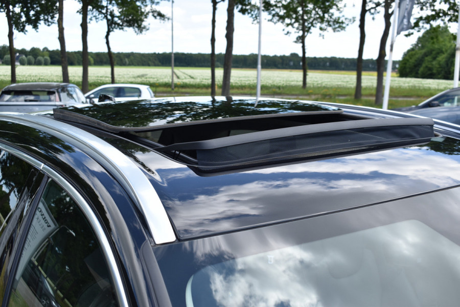 Volvo XC60 T8 AWD 455PK Plug-in hybrid Plus Bright | Leer | Pano Dak | Key Less | Park Assist Camera |