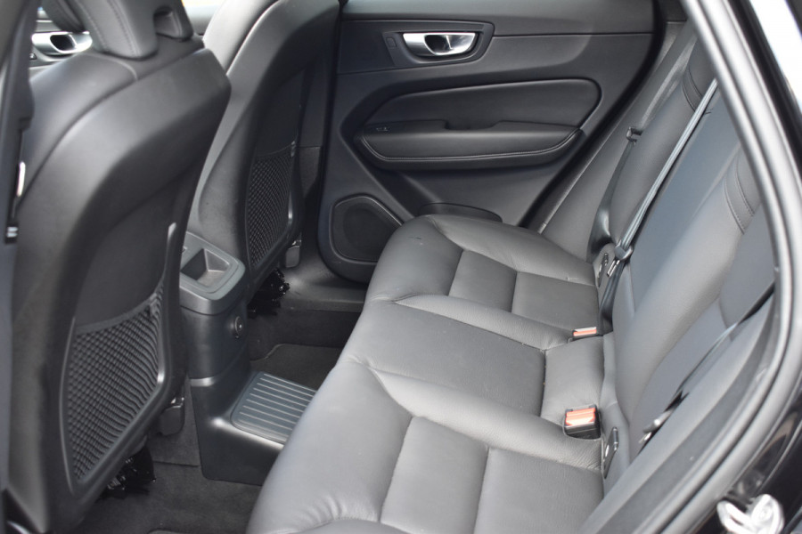 Volvo XC60 T8 AWD 455PK Plug-in hybrid Plus Bright | Leer | Pano Dak | Key Less | Park Assist Camera |