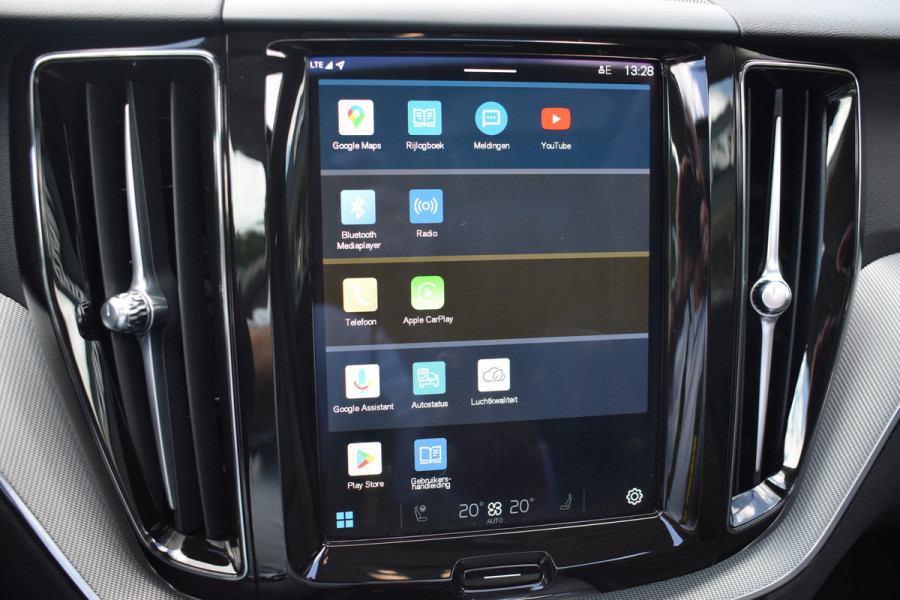 Volvo XC60 T8 AWD 455PK Plug-in hybrid Plus Bright | Leer | Pano Dak | Key Less | Park Assist Camera |