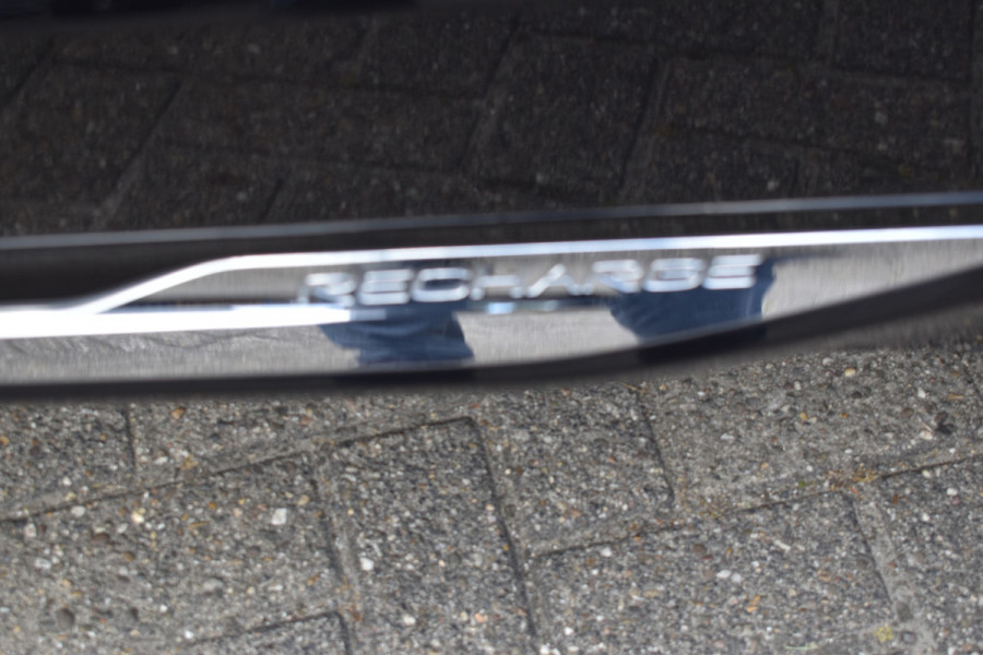 Volvo XC60 T8 AWD 455PK Plug-in hybrid Plus Bright | Leer | Pano Dak | Key Less | Park Assist Camera |