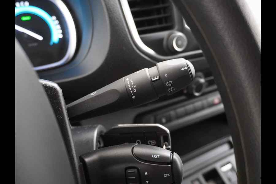 Peugeot e-Expert EV 50kWh 9-Persoons Airco Navi* Apple Carplay Android Auto Cruise Control 3 Zitrijen Dab+ Schuifdeur Privacy Glas Achterdeuren 1e Eigenaar Origineel Nederlandse Auto Peugeot e-Expert EV 50kWh 9-Persoons Airco Navi* Apple Carplay Android Auto Cruise Control 3 Zitrijen Dab+ Schuifdeur Privacy Glas Achterdeuren 1e Eigenaar Origineel Nederlandse Auto
