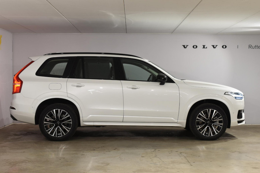 Volvo XC90 T8 455PK Automaat Plug-in hybrid AWD Ultimate Dark / Bowers & Wilkins / Luchtvering / Head Up Display / 360 Camera / Massagestoelen / Gelaagde Zijruiten / Trekhaak /