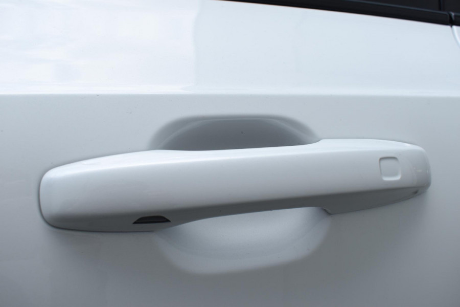 Volvo XC90 T8 455PK Automaat Plug-in hybrid AWD Ultimate Dark / Bowers & Wilkins / Luchtvering / Head Up Display / 360 Camera / Massagestoelen / Gelaagde Zijruiten / Trekhaak /