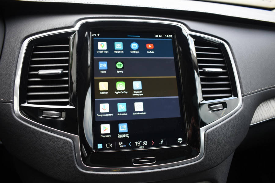 Volvo XC90 T8 455PK Automaat Plug-in hybrid AWD Ultimate Dark / Bowers & Wilkins / Luchtvering / Head Up Display / 360 Camera / Massagestoelen / Gelaagde Zijruiten / Trekhaak /
