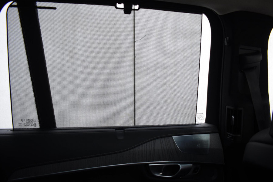 Volvo XC90 T8 455PK Automaat Plug-in hybrid AWD Ultimate Dark / Bowers & Wilkins / Luchtvering / Head Up Display / 360 Camera / Massagestoelen / Gelaagde Zijruiten / Trekhaak /