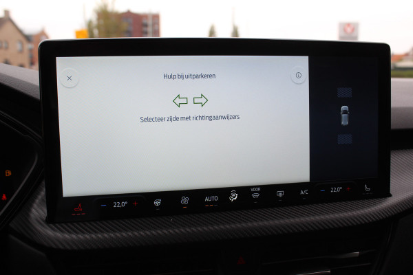 Ford Kuga 2.5 PHEV ST-Line X , 2100kg trekgewicht , Nieuw Model Van €. 54.937,- voor €. 44.735,- ! Trekgewicht van 2.100kg ! AGR stoelen voor , Winterpack