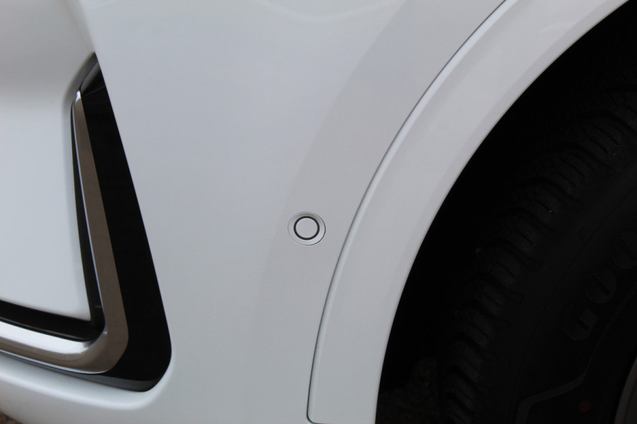 Ford Kuga 2.5 PHEV ST-Line X , 2100kg trekgewicht , Nieuw Model Van €. 54.937,- voor €. 44.735,- ! Trekgewicht van 2.100kg ! AGR stoelen voor , Winterpack