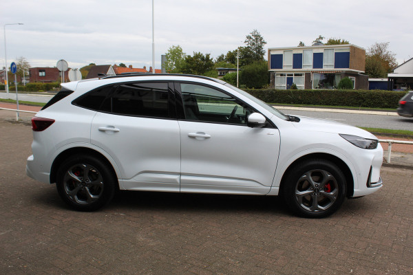 Ford Kuga 2.5 PHEV ST-Line X , 2100kg trekgewicht , Nieuw Model Van €. 54.937,- voor €. 44.735,- ! Trekgewicht van 2.100kg ! AGR stoelen voor , Winterpack