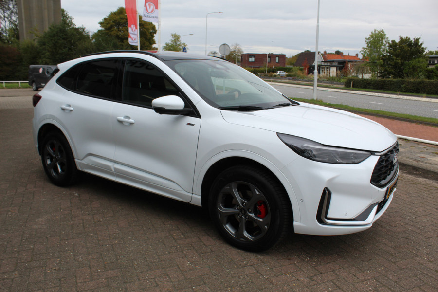 Ford Kuga 2.5 PHEV ST-Line X , 2100kg trekgewicht , Nieuw Model Van €. 54.937,- voor €. 44.735,- ! Trekgewicht van 2.100kg ! AGR stoelen voor , Winterpack