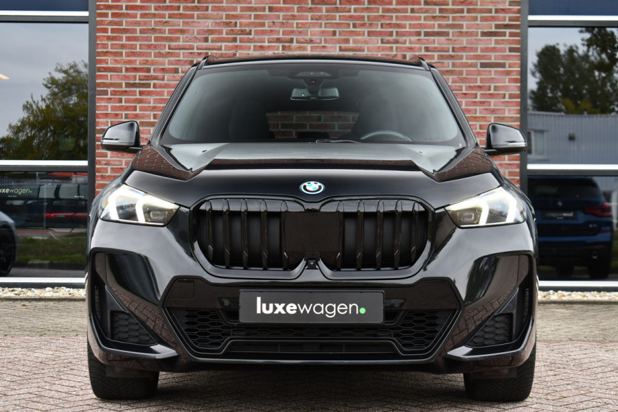 BMW X1 xDrive25e M-Sport Pano ACC 360 HUD 19inch Adp-onderstel BTW-auto