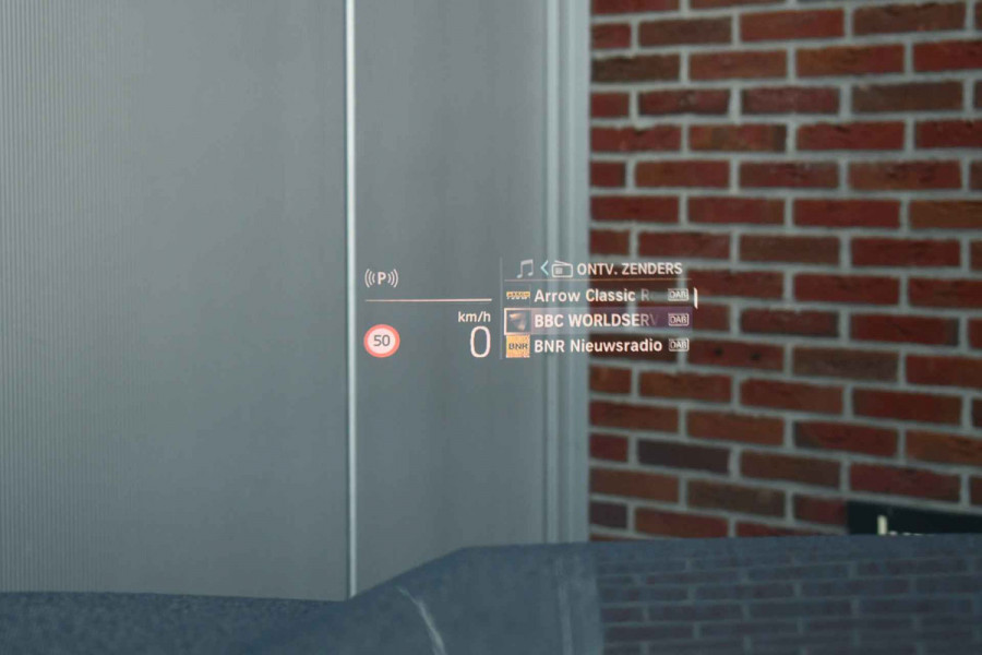 BMW X1 xDrive25e M-Sport Pano ACC 360 HUD 19inch Adp-onderstel BTW-auto