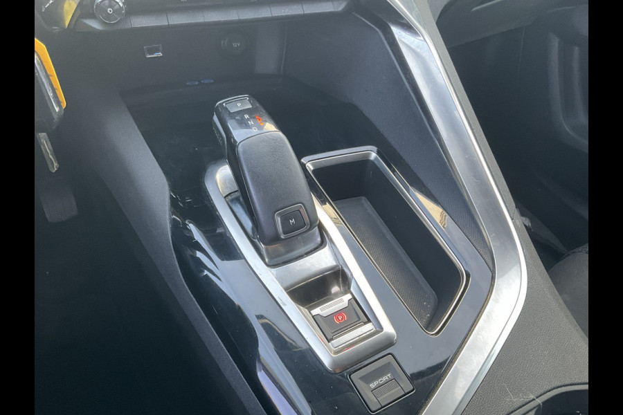 Peugeot 5008 7-Pers 1.2 PureTech Automaat Nav/Cam Carplay Cruise Voll.Onderhouden!