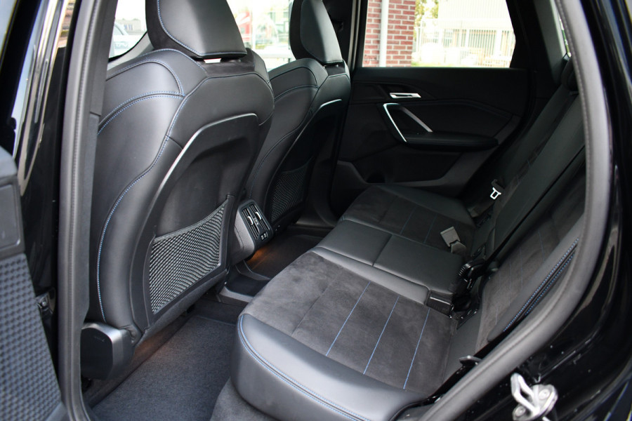 BMW X1 xDrive25e M-Sport Pano ACC 360 HUD 19inch Adp-onderstel BTW-auto