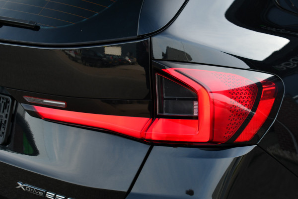 BMW X1 xDrive25e M-Sport Pano ACC 360 HUD 19inch Adp-onderstel BTW-auto