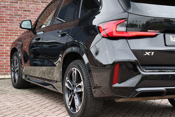 BMW X1 xDrive25e M-Sport Pano ACC 360 HUD 19inch Adp-onderstel BTW-auto