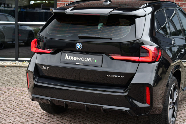 BMW X1 xDrive25e M-Sport Pano ACC 360 HUD 19inch Adp-onderstel BTW-auto