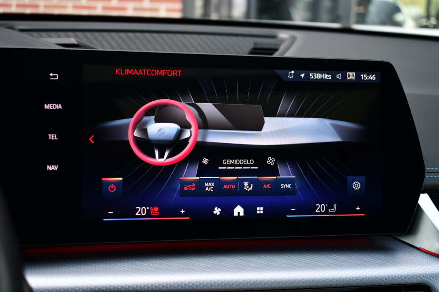 BMW X1 xDrive25e M-Sport Pano ACC 360 HUD 19inch Adp-onderstel BTW-auto