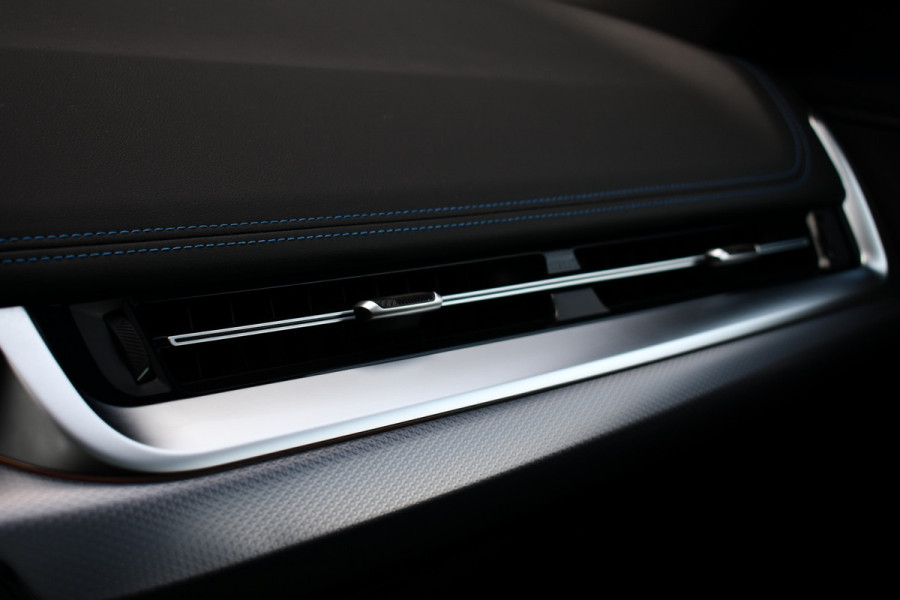 BMW X1 xDrive25e M-Sport Pano ACC 360 HUD 19inch Adp-onderstel BTW-auto